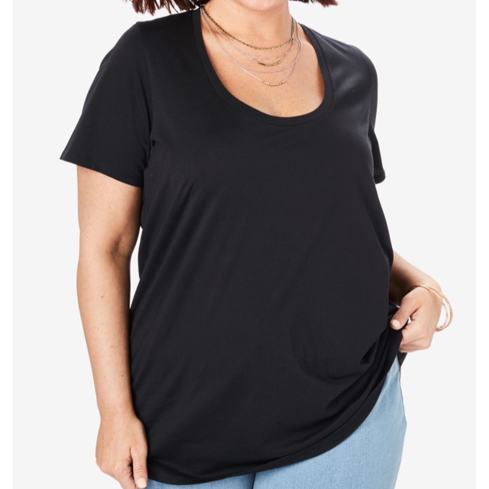 *NWT* Plus Size Scoopneck Tee